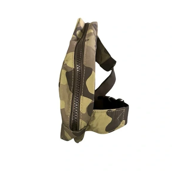 Aloha Camo Hip Pack - Picture 5 of 9